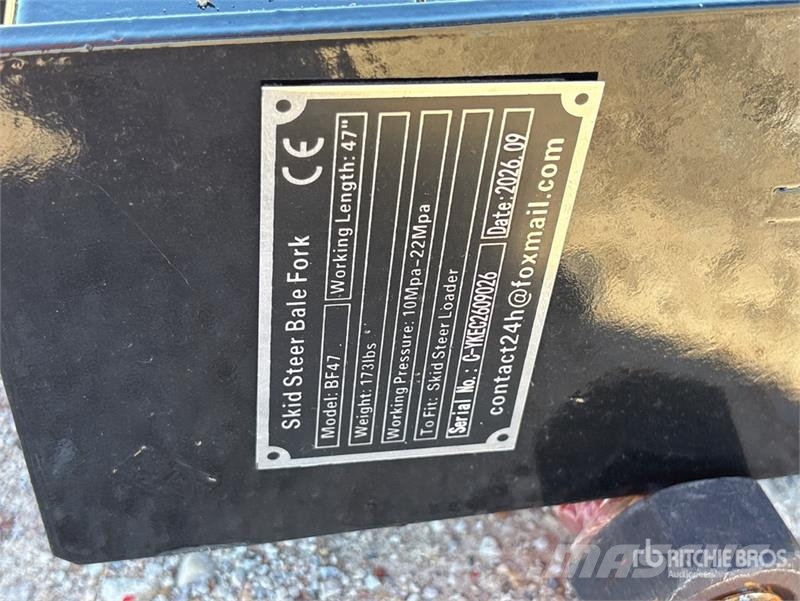  GIYI GY-BF47 47 in Skid Steer Bale Spear (Unused) 其他组件