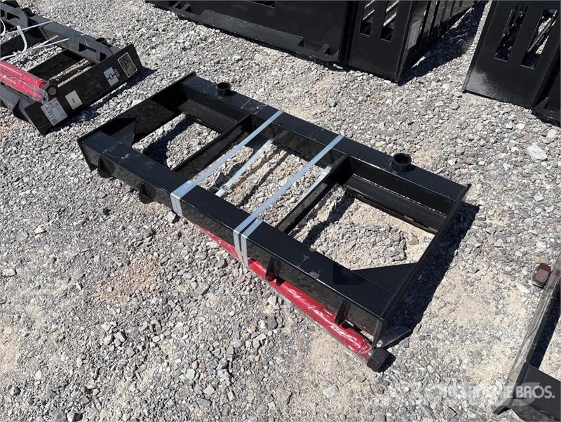  GIYI GY-BF47 47 in Skid Steer Bale Spear (Unused) Other components