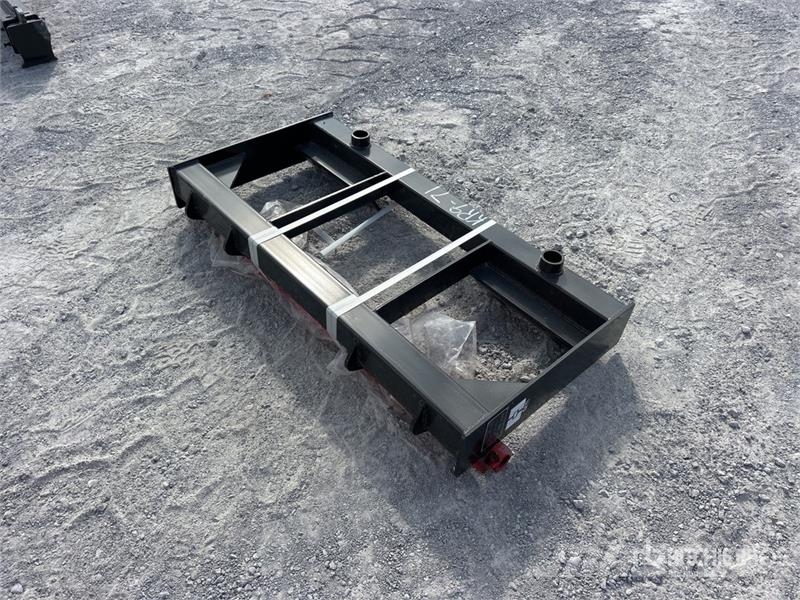 GIYI GY-BF47 47 in Skid Steer Bale Spear (Unused) Andre komponenter