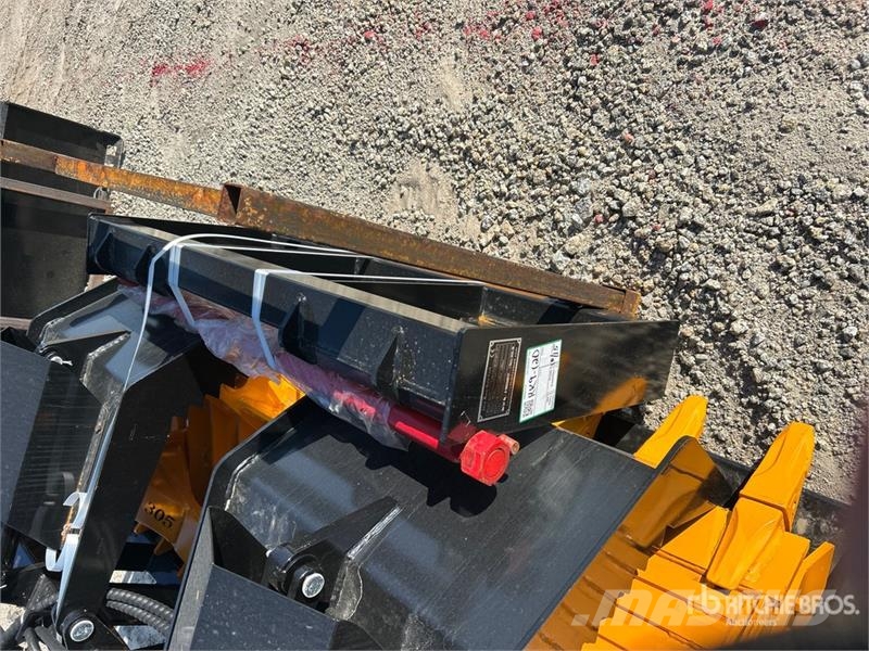 GIYI GY-BF47 47 in Skid Steer Bale Spear (Unused) Outros componentes