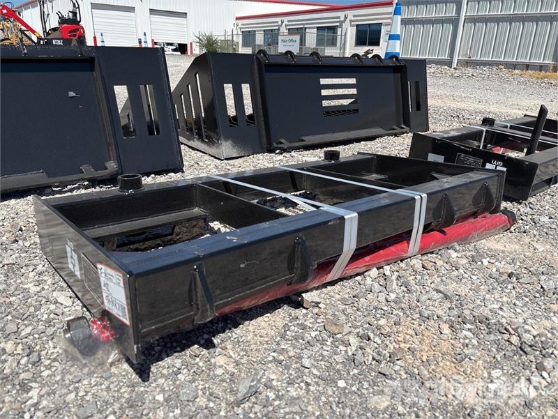  GIYI GY-BF47 47 in Skid Steer Bale Spear (Unused) Other components