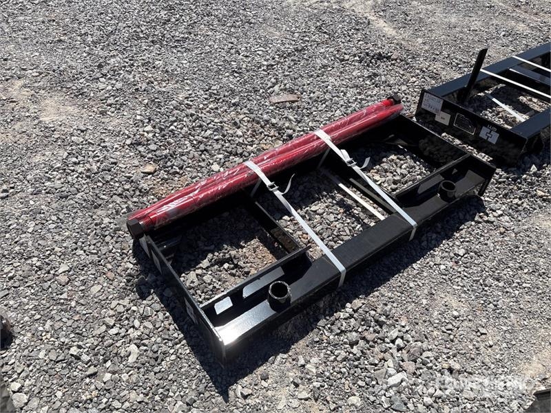  GIYI GY-BF47 47 in Skid Steer Bale Spear (Unused) Other components