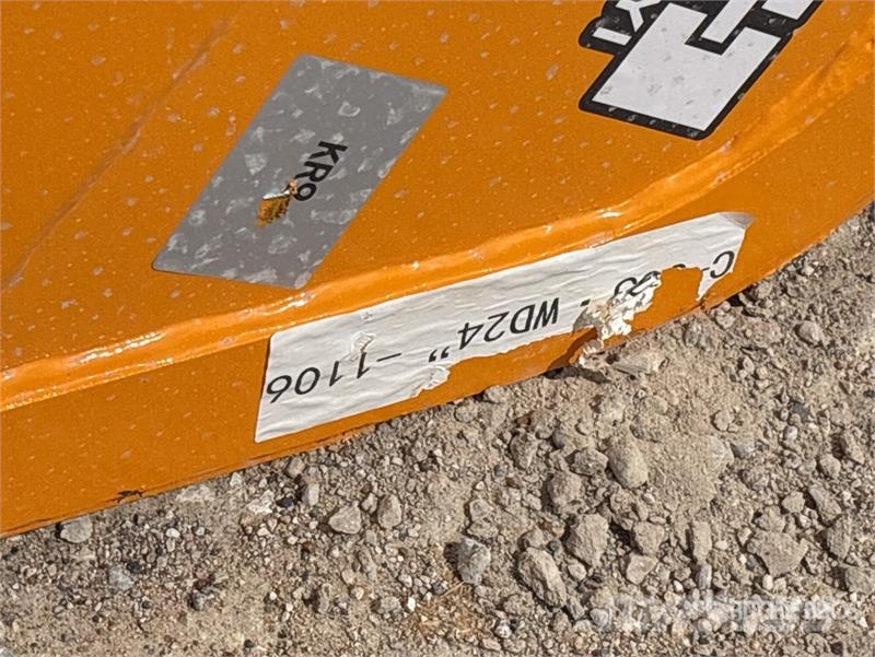 GIYI GY-BK 24 in Digging Excavator Bucket - Fits C Kanalak