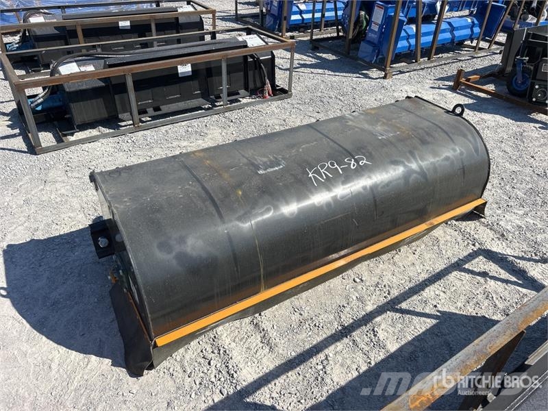 GIYI GY-BS72 Skid Steer Sweeper (Unused) Brushes