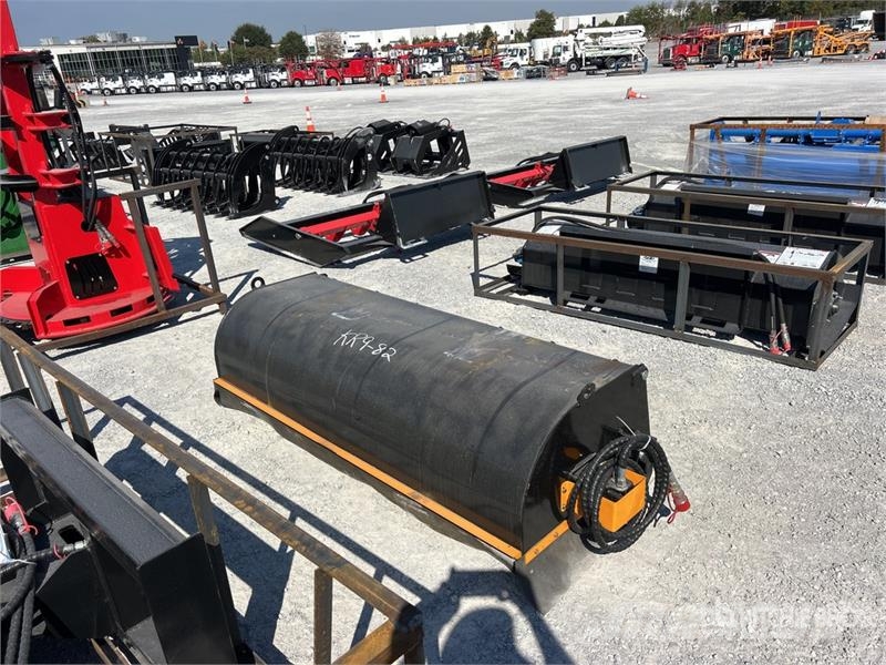GIYI GY-BS72 Skid Steer Sweeper (Unused) Brushes
