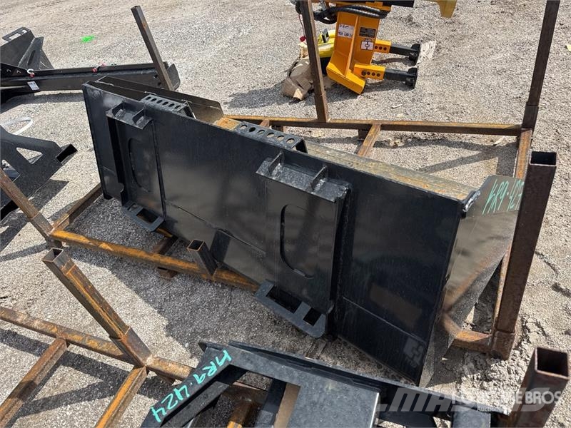 GIYI GY-BT67 67 in General Purpose Skid Steer Buck Lopaty