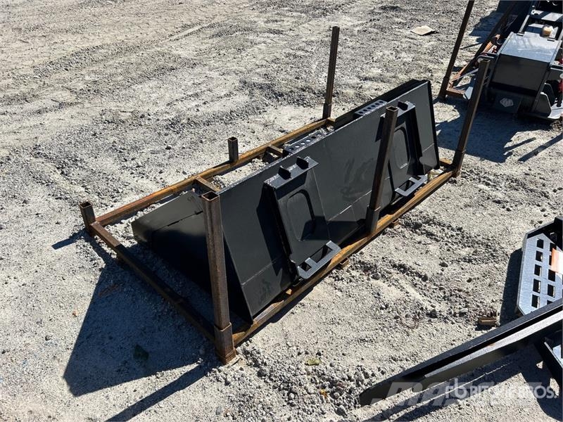 GIYI GY-BT67 67 in General Purpose Skid Steer Buck Buckets