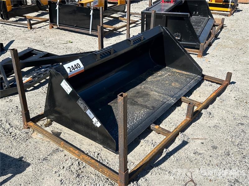 GIYI GY-BT67 67 in General Purpose Skid Steer Buck Buckets