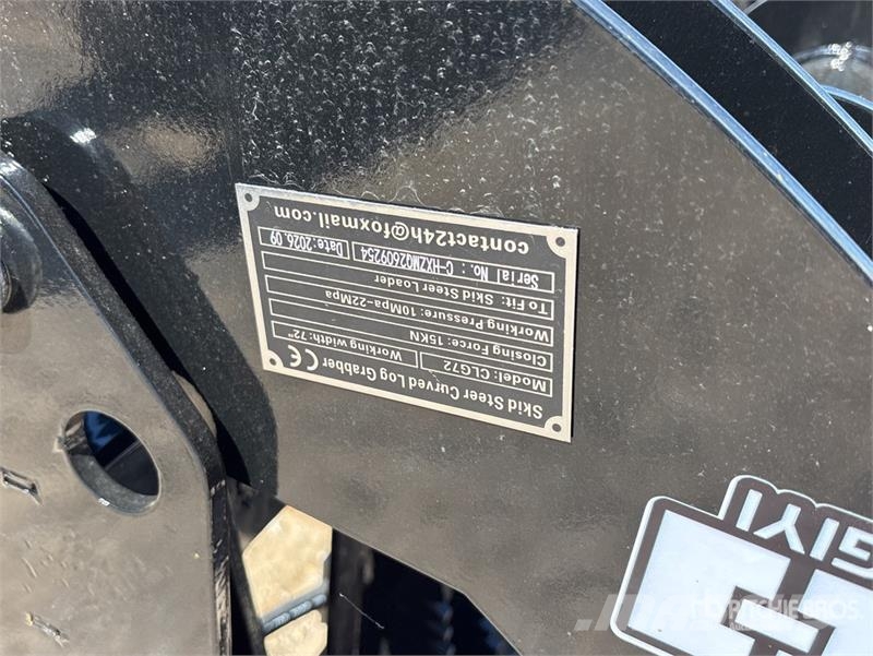 GIYI GY-CLG72 72 in Log Skid Steer Root Rake (Unus Ancinhos e espalhadores de feno