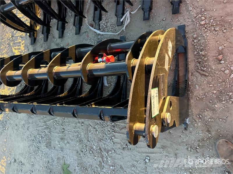  GIYI GY-CLG72 72 in Log Skid Steer Grapple (Unused Greifer