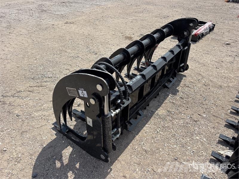 GIYI GY-CLG72 72 in Skid Steer Root Rake (Unused) Ancinho virador