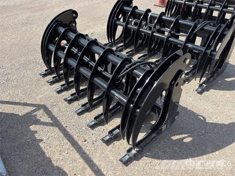  GIYI GY-CLG72 72 in Skid Steer Grapple (Unused) خطاطيف