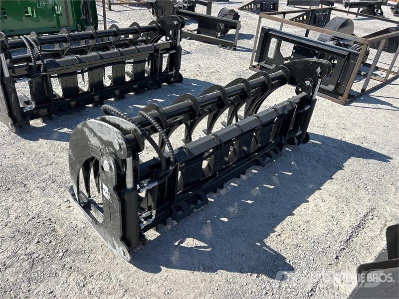 GIYI GY-CLG72 72 in Skid Steer Grapple (Unused) 兩爪吊夾