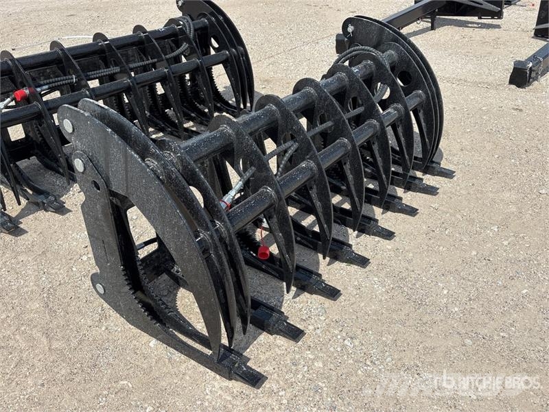 GIYI GY-CLG72 72 in Skid Steer Root Rake (Unused) Ancinho virador