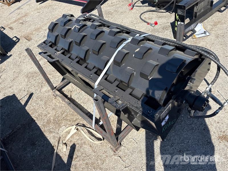 GIYI GY-CW70 59 in Padfoot Skid Steer Vibratory Ro Walsen