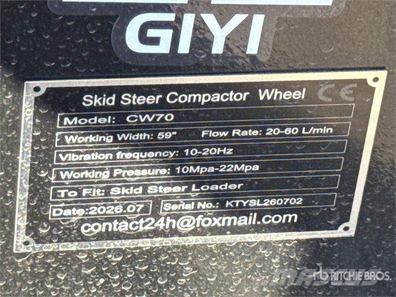 GIYI GY-CW70 59 in Padfoot Skid Steer Vibratory Ro Rolos compactadores