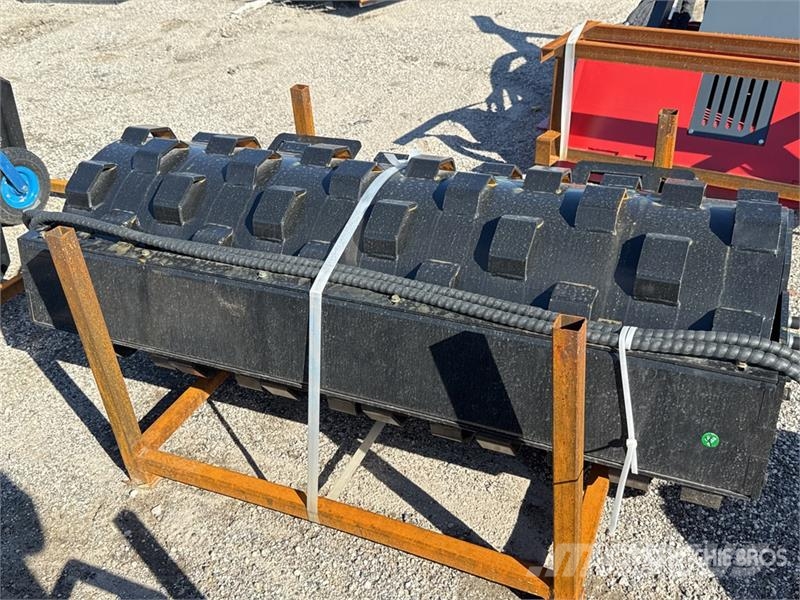 GIYI GY-CW70 59 in Padfoot Skid Steer Vibratory Ro Rolos compactadores