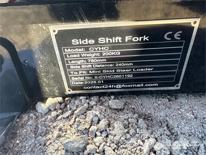 GIYI GY-CYHC 30 in Mini Skid Steer Forks (Unused) Dakšas