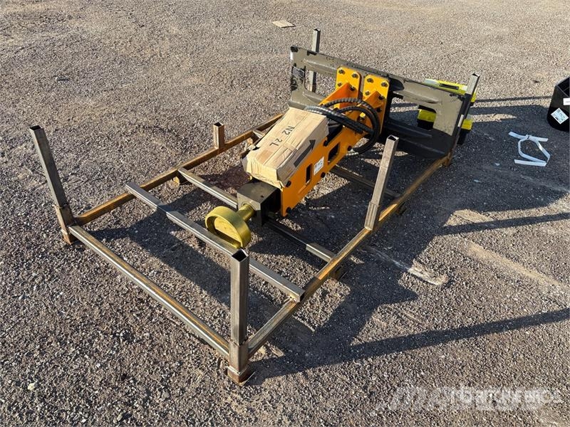 GIYI GY-D680 8 in Skid Steer Post Driver (Unused) Attrezzature per recinzioni