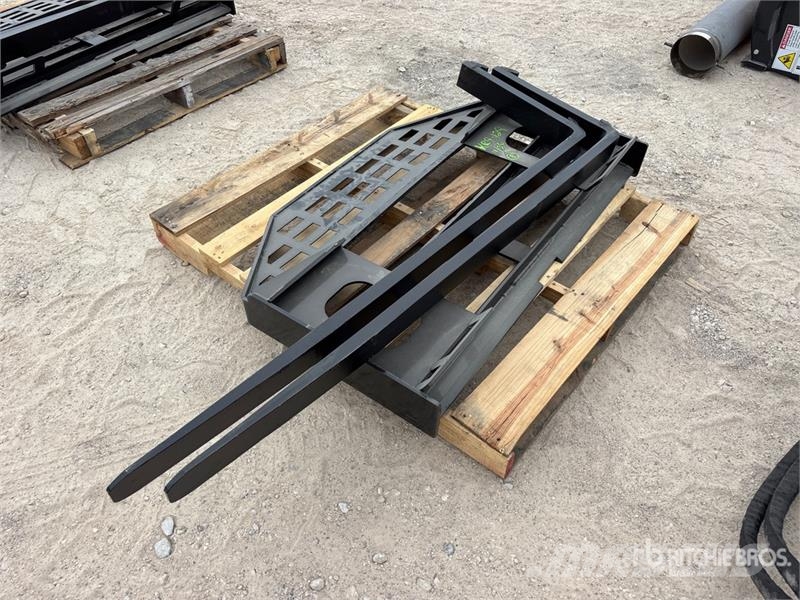 GIYI GY-DHC 59 in Skid Steer Forks (Unused) Forks