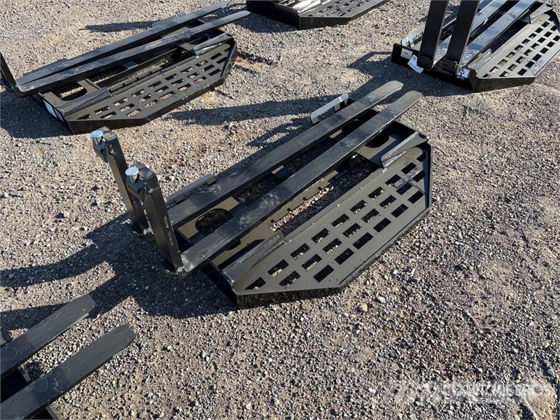 GIYI GY-DHC 59 in Skid Steer Forks (Unused) Pallegafler