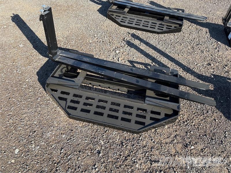 GIYI GY-DHC 59 in Skid Steer Forks (Unused) Pallegafler