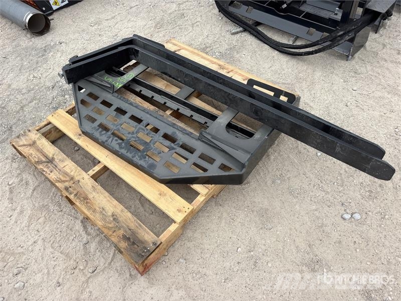 GIYI GY-DHC 59 in Skid Steer Forks (Unused) Forks