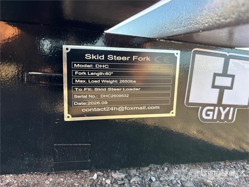 GIYI GY-DHC 59 in Skid Steer Forks (Unused) Pallegafler