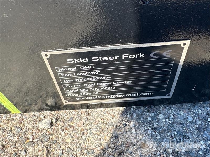 GIYI GY-DHC 59 in Skid Steer Forks (Unused) Dakšas