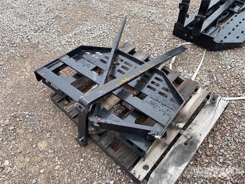 GIYI GY-DHC 60 in Skid Steer Forks (Unused) Паллетные вилы для фронтальных погрузчиков