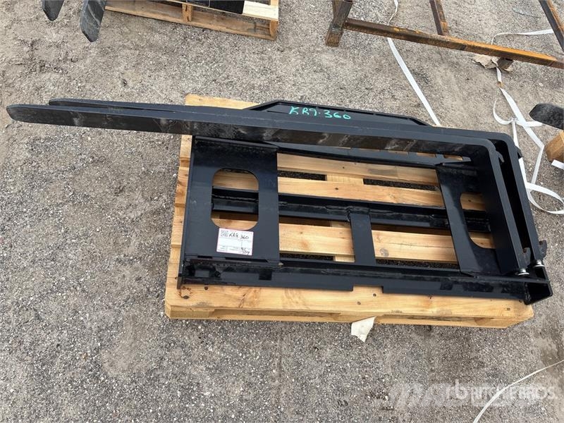 GIYI GY-DHC Skid Steer Forks (Unused) شوكات
