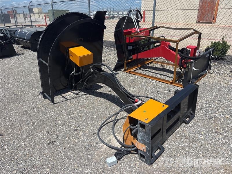  GIYI GY-ECA74 54 in Articulating Skid Steer Brush  ماكينات جز العشب