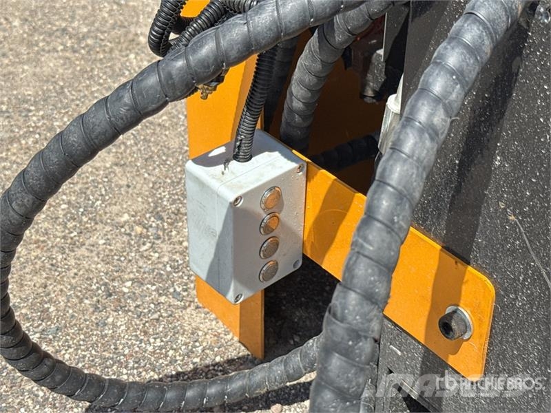 GIYI GY-ECA74 54 in Mower Skid Steer Brush Cutter Mounted and trailed mowers