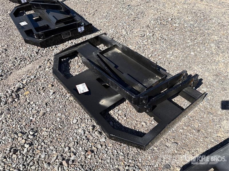 GIYI GY-FR47 29 in Mini Dingo Skid Steer Forks (Un Pallegafler