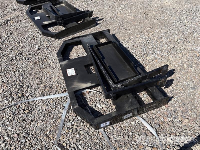 GIYI GY-FR47 29 in Mini Dingo Skid Steer Forks (Un Pallegafler