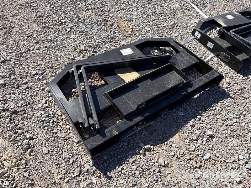 GIYI GY-FR47 29 in Mini Dingo Skid Steer Forks (Un Pallegafler