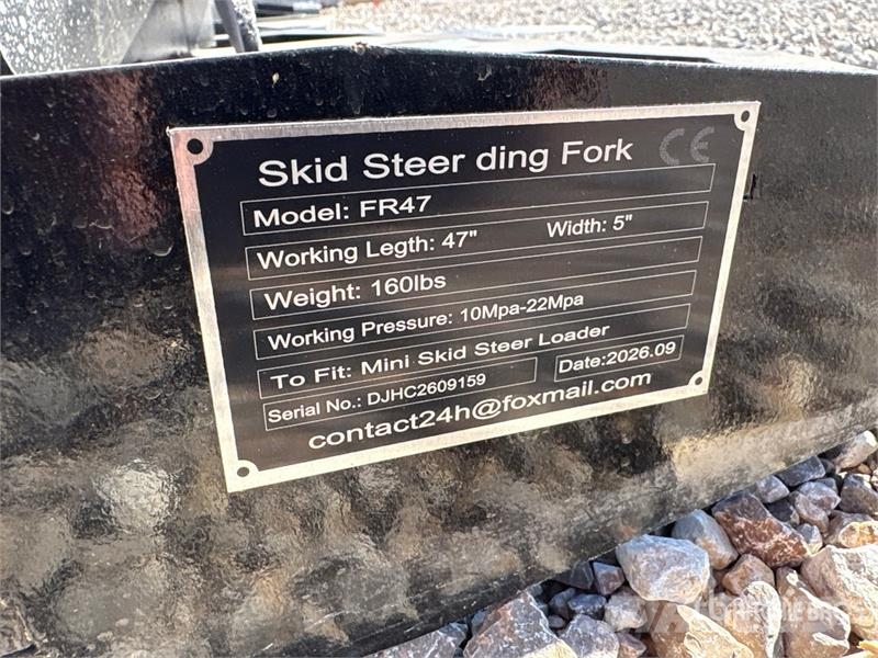 GIYI GY-FR47 29 in Mini Dingo Skid Steer Forks (Un Pallegafler