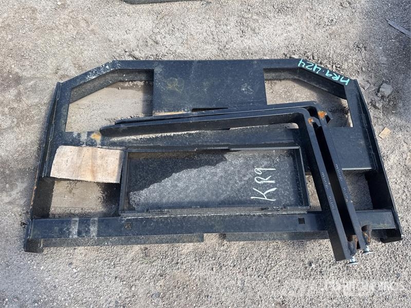  GIYI GY-FR47 47 in Mini Dingo Skid Steer Forks (Un Çatallar