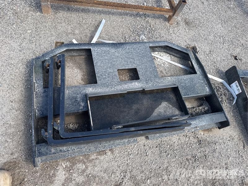  GIYI GY-FR47 47 in Mini Dingo Skid Steer Forks (Un Çatallar