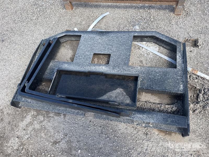  GIYI GY-FR47 47 in Mini Dingo Skid Steer Forks (Un Çatallar