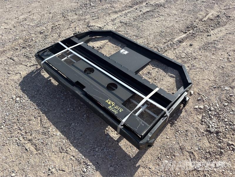 GIYI GY-FR47 48 in Skid Steer Forks (Unused) Vilice