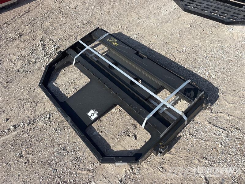 GIYI GY-FR47 48 in Skid Steer Forks (Unused) Vilice