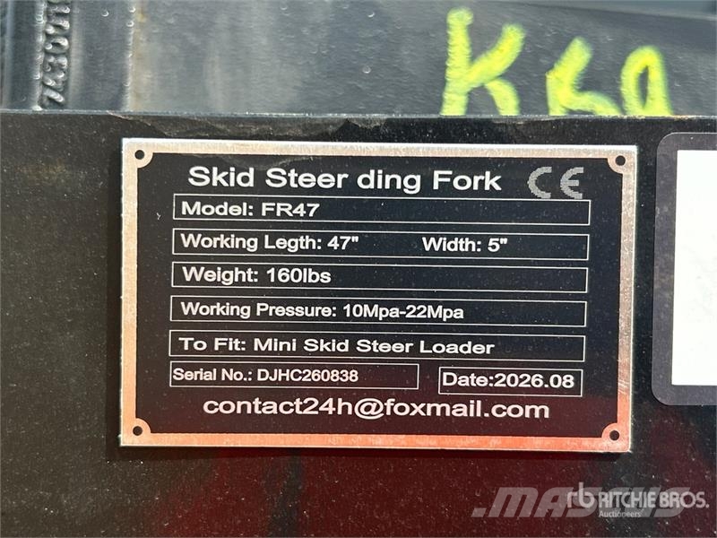 GIYI GY-FR47 Dingo Skid Steer Forks (Unused) Garfos