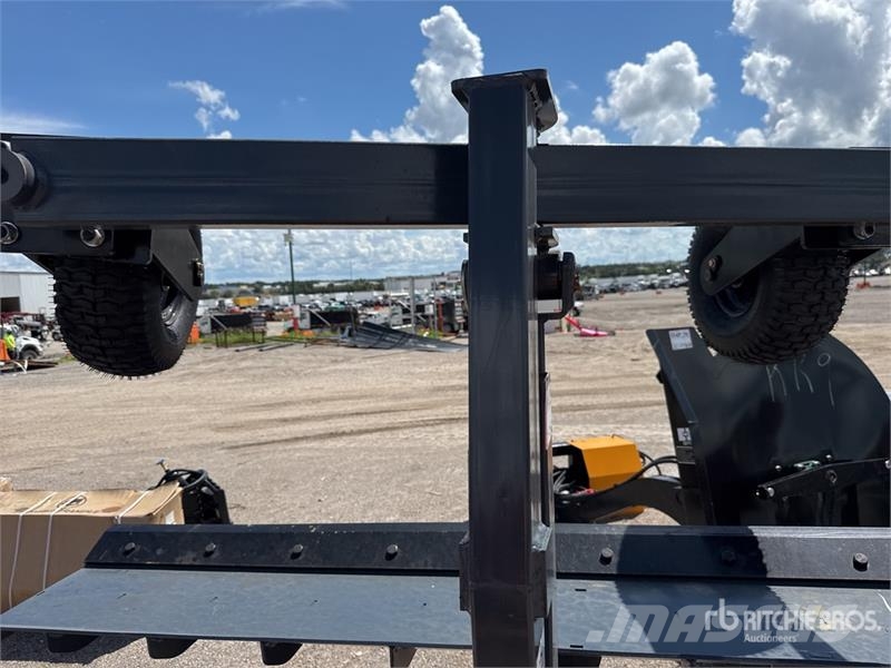 GIYI GY-GR87 87 in Skid Steer Grader (Unused) Altri componenti