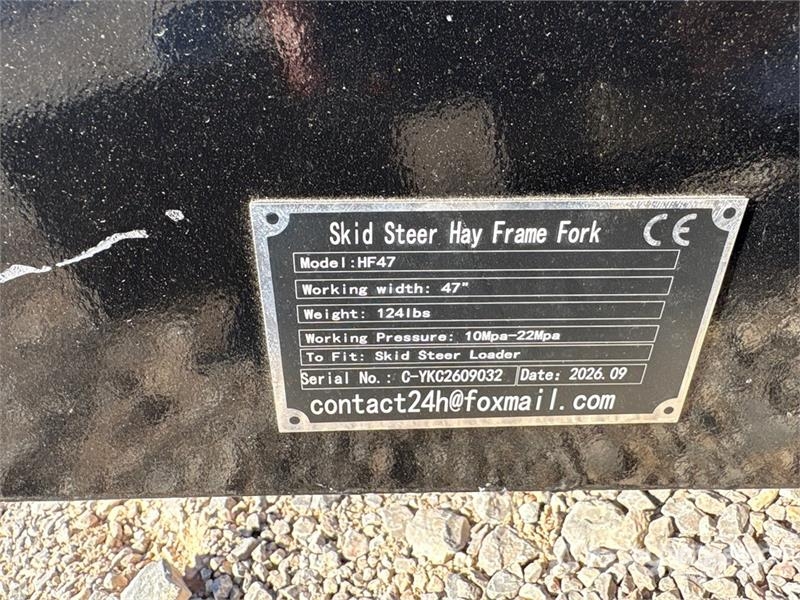  GIYI GY-HF47 47 in Skid Steer Bale Spear (Unused) مكونات أخرى