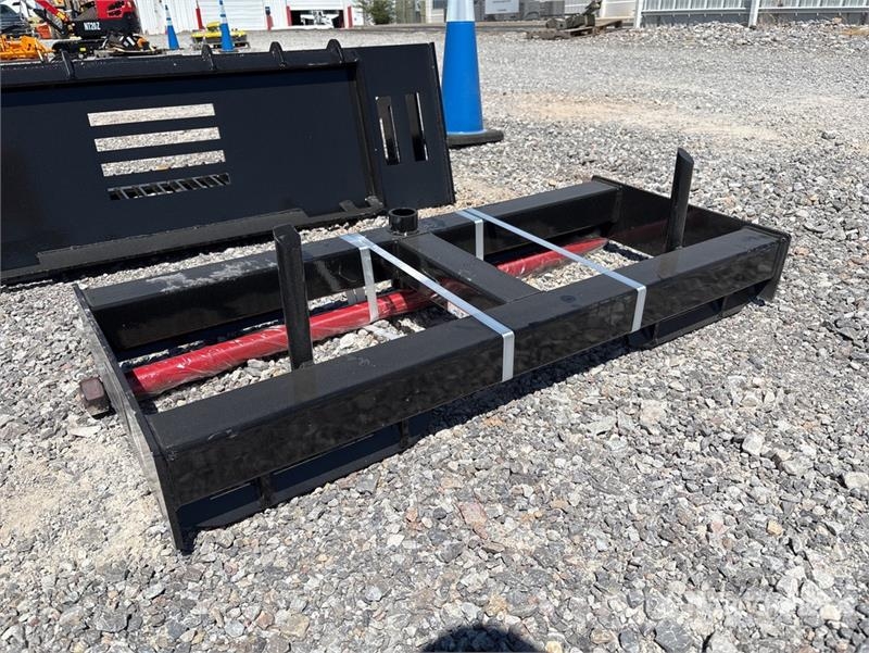  GIYI GY-HF47 47 in Skid Steer Bale Spear (Unused) Other components