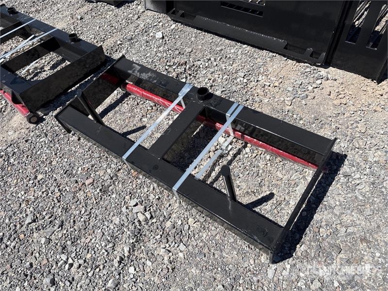  GIYI GY-HF47 47 in Skid Steer Bale Spear (Unused) Other components