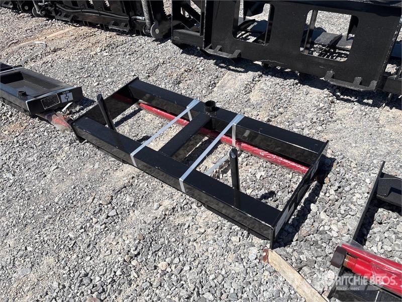  GIYI GY-HF47 47 in Skid Steer Bale Spear (Unused) Other components