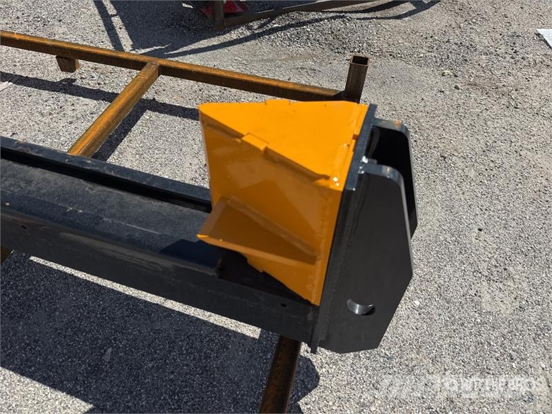GIYI GY-HLS82 25 in Skid Steer Log Splitter (Unuse 木材分離器和切割機