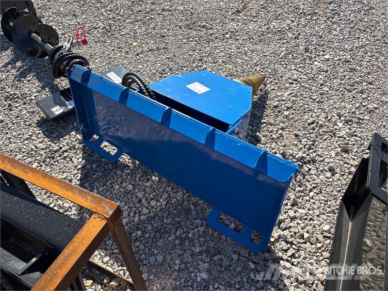  GIYI GY-LS43 43 in Skid Steer Log Splitter (Unused Houtklover